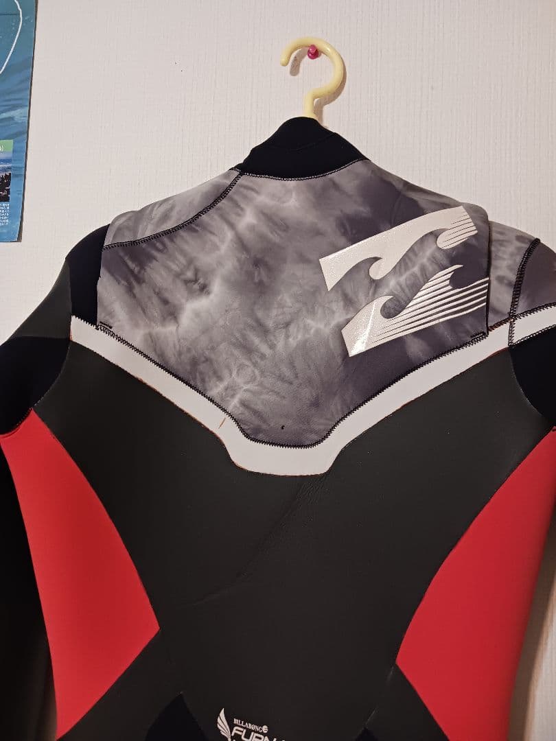 Billabong　セミドライ　裏起毛　5×３ミリ　K