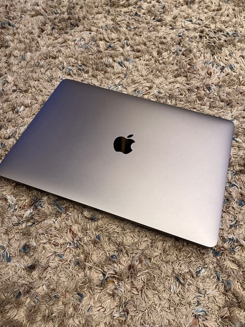 MacBook Pro 2020 8GBメモリ/512GBストレージ