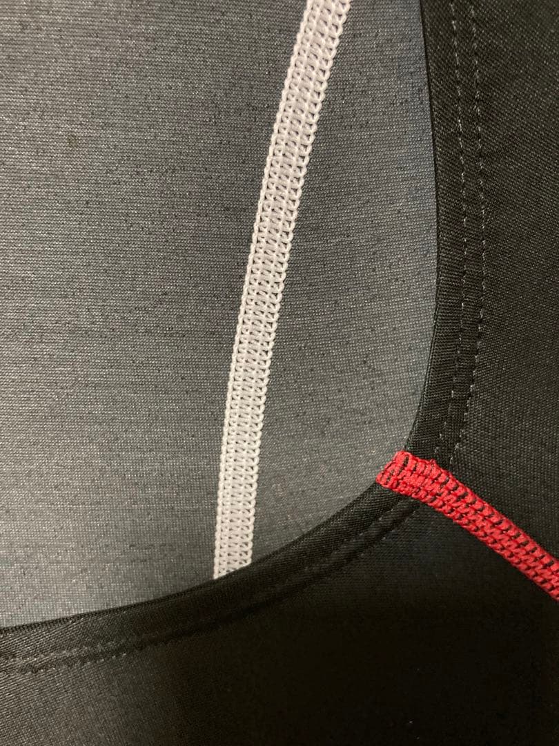 アリーナ　競泳水着