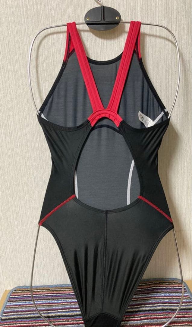 アリーナ　競泳水着