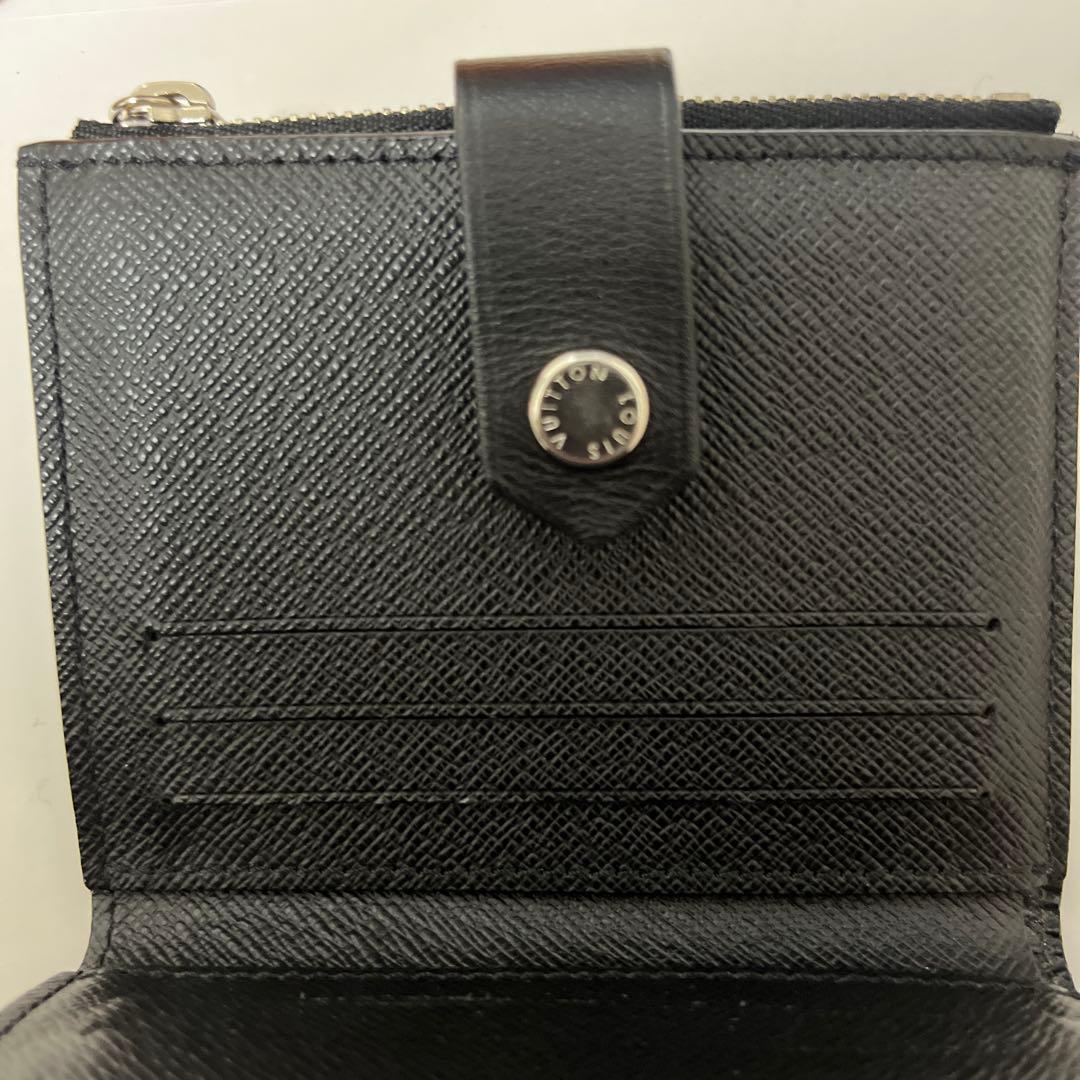 美品ルイヴィトン ミュルティ・ポルトカルト N60451 ダミエ　コンパクト財布