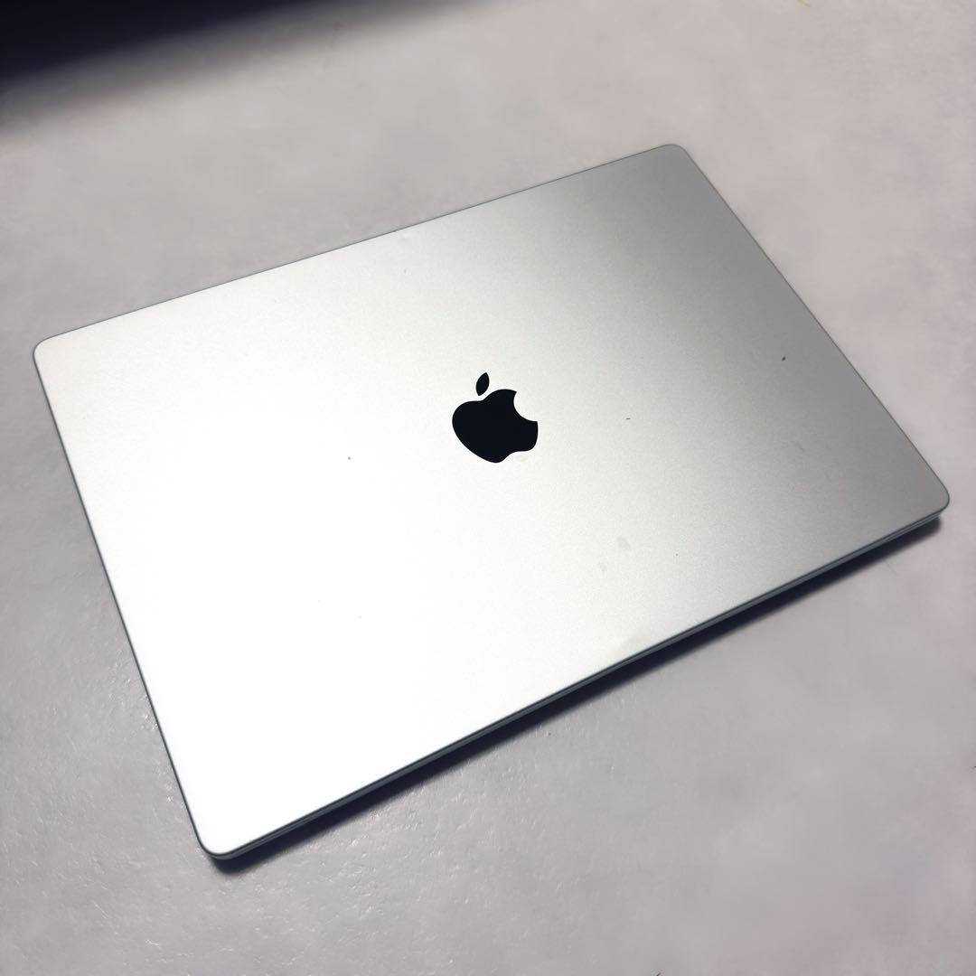 MacBook Pro 16インチ M1チップ 16GBメモリ 1TB