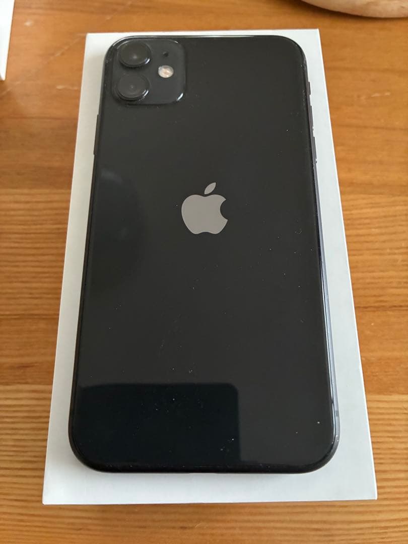 Apple iPhone 11 64GB ブラック 本体 プラス純正付属品