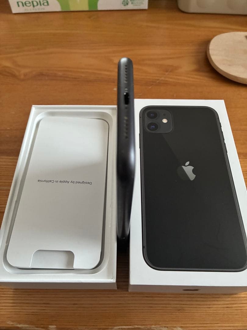 Apple iPhone 11 64GB ブラック 本体 プラス純正付属品