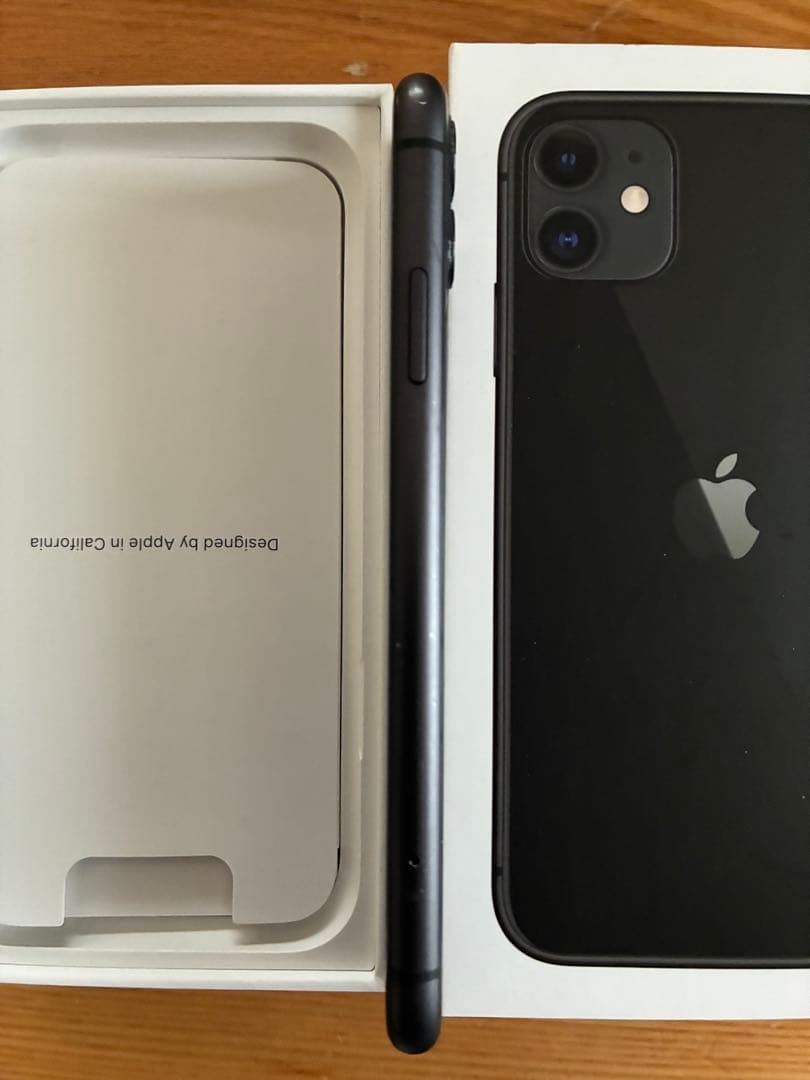 Apple iPhone 11 64GB ブラック 本体 プラス純正付属品