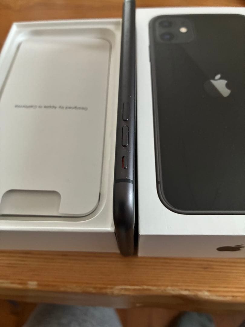 Apple iPhone 11 64GB ブラック 本体 プラス純正付属品