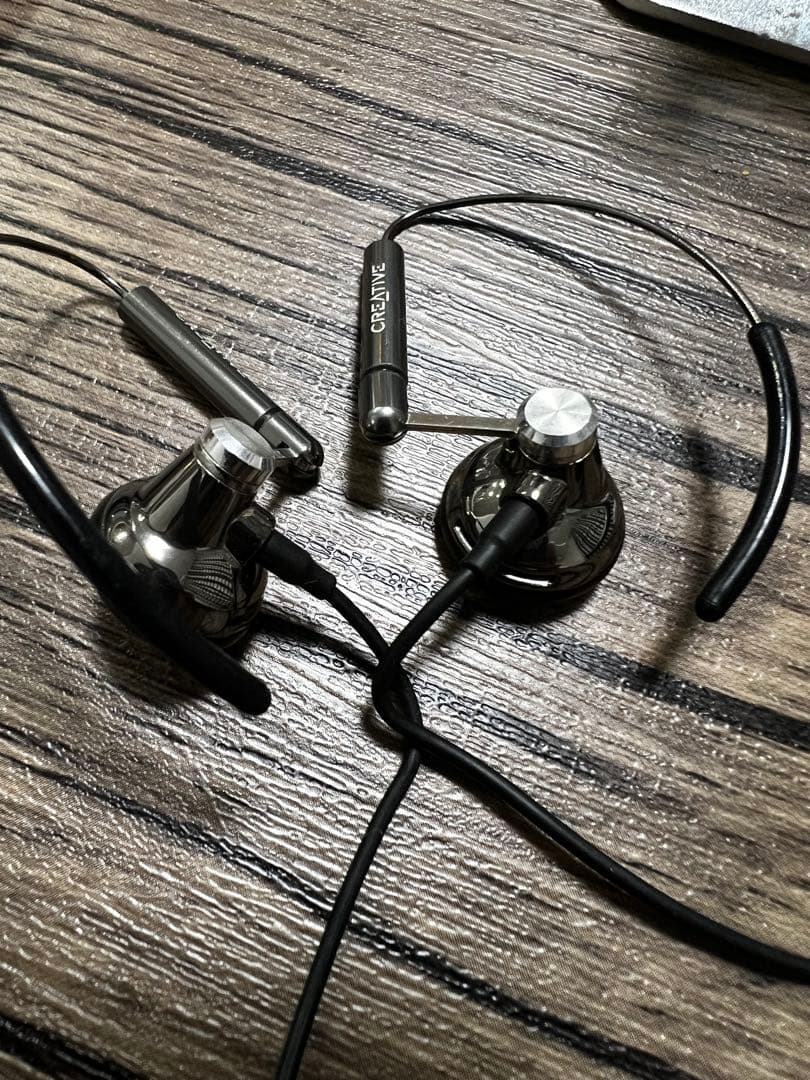 Creative Aurvana Air EP-AVNAIR 高音質イヤホン