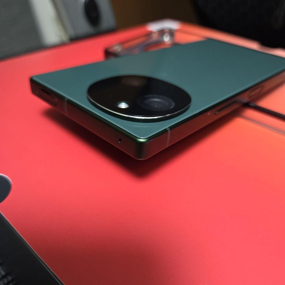 SHARP AQUOS R9 SH-M28 本体