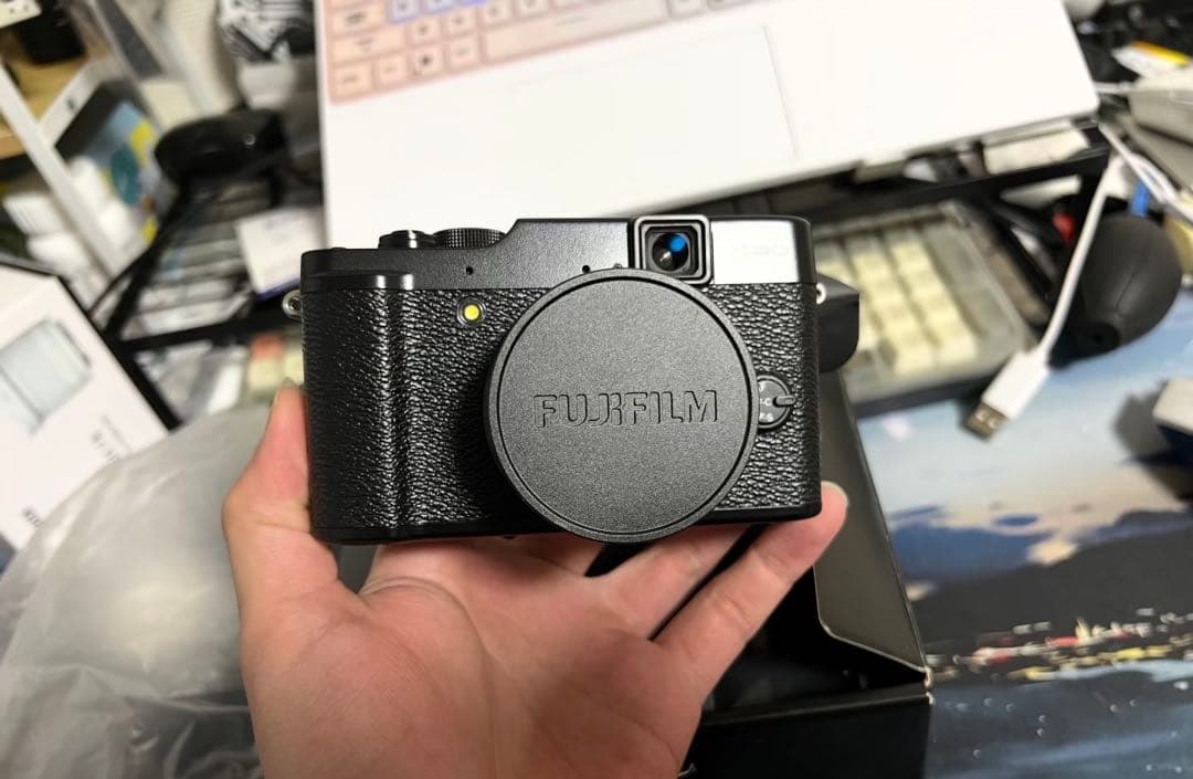 シ*ン様 【ほぼ新品】FUJIFILM フジフィルム X20 コンパクトデジタル