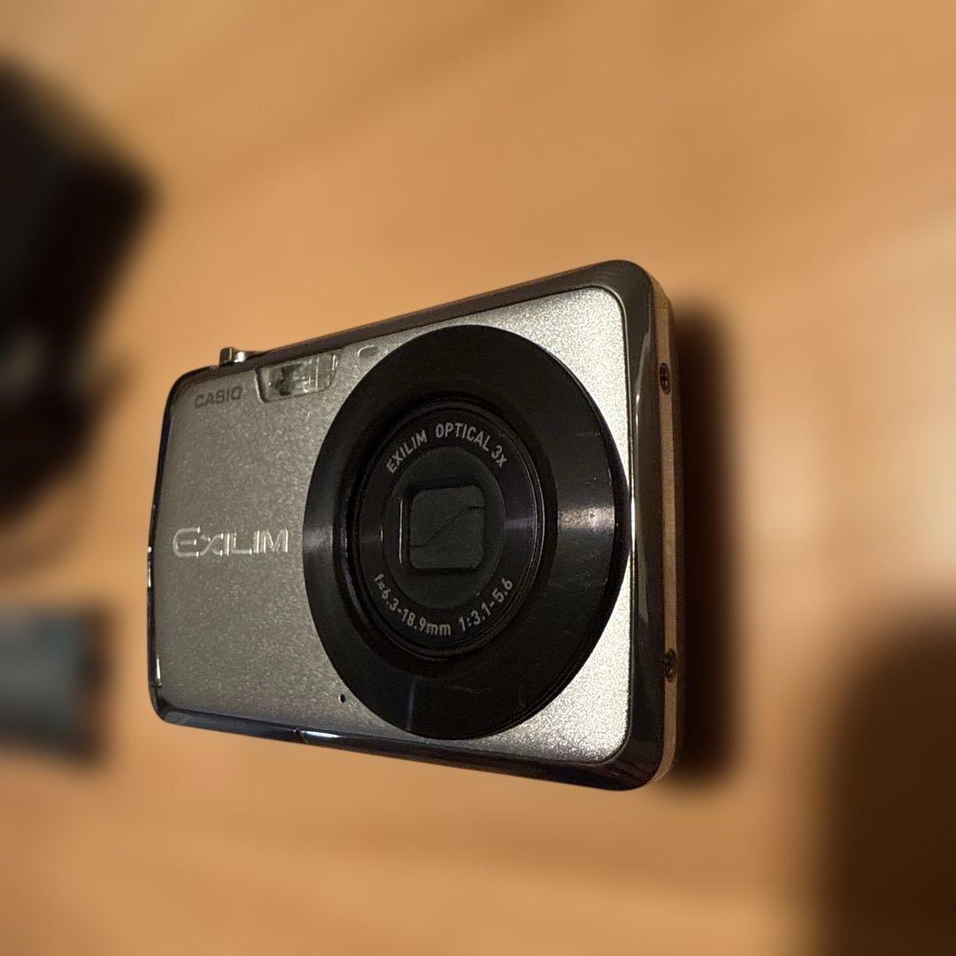 CASIO EXILIM コンパクトデジタルカメラ