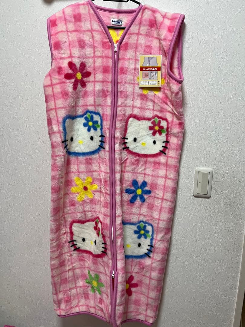 ☆激レア☆希少☆サンリオ☆ハローキティかいまき毛布