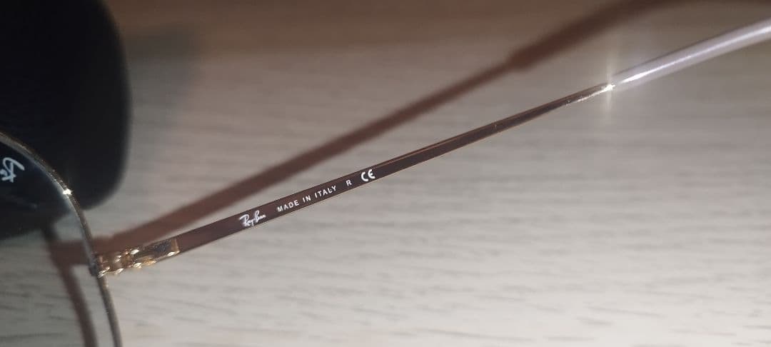 小物 RayBan RB3689 001/13 EVOLVE