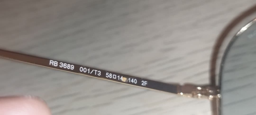 小物 RayBan RB3689 001/13 EVOLVE