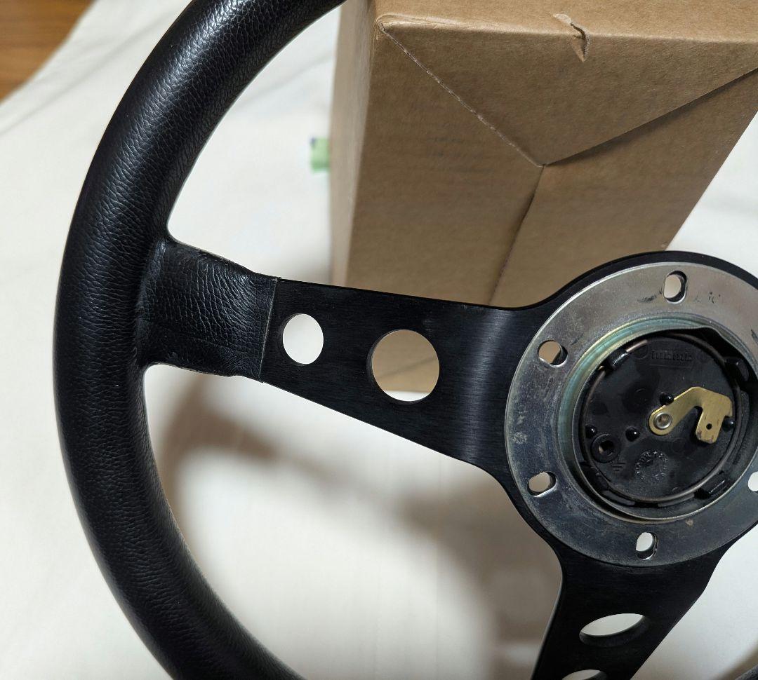 正規 momo mod.07 ディープコーン ステアリング レザー ハンドル
