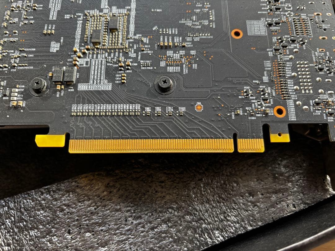 グラフィックボード・グラボ・ビデオカード MSI GeForce GTX 1060 ARMOR 6GB OC