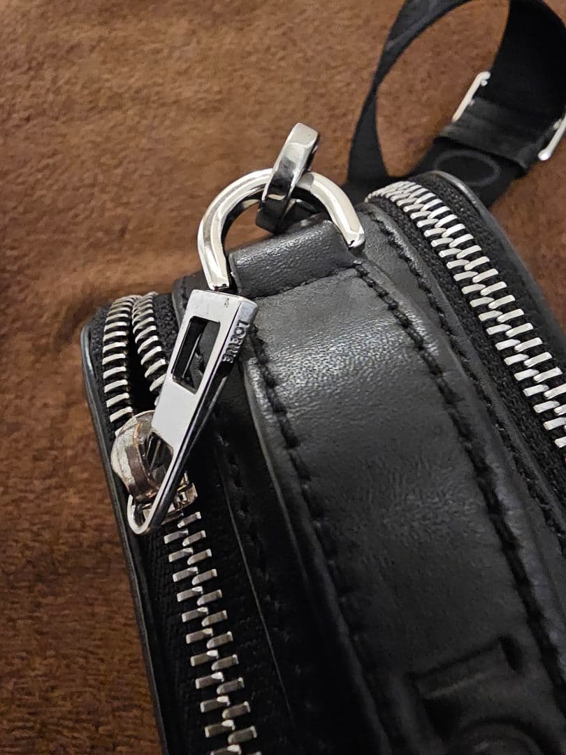 ロエベ　LOEWE ブラック ショルダーバッグクロスボディ カメラバッグミニ美品