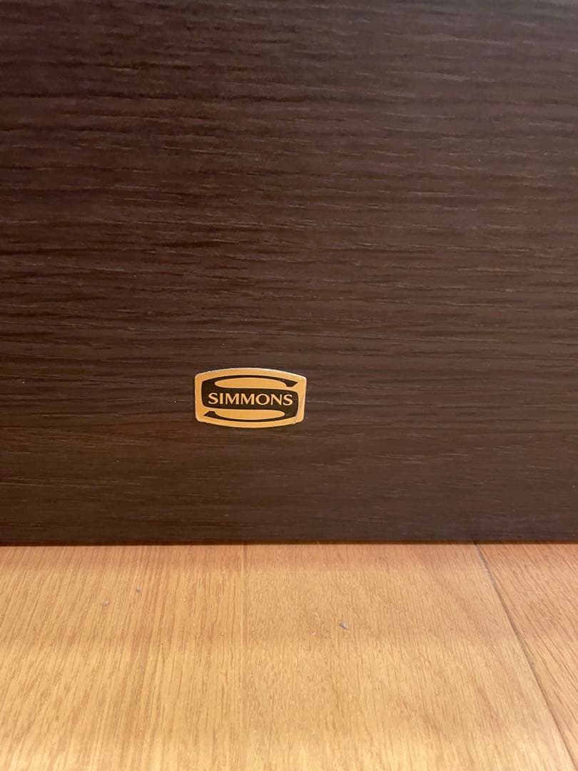 ★だびど★　シモンズ　クイーン　ベッドフレーム ライト電源ポート付き