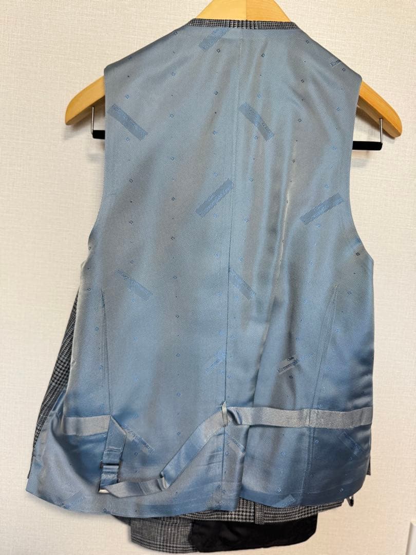 グレー系チェック柄ビジネススーツジャケットスリーピース