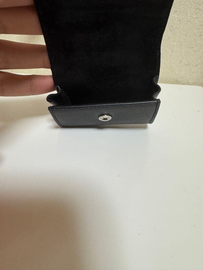 PRADA ブラックレザー イヤホンケース