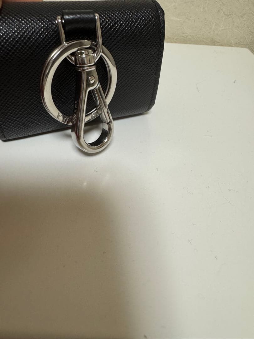 PRADA ブラックレザー イヤホンケース