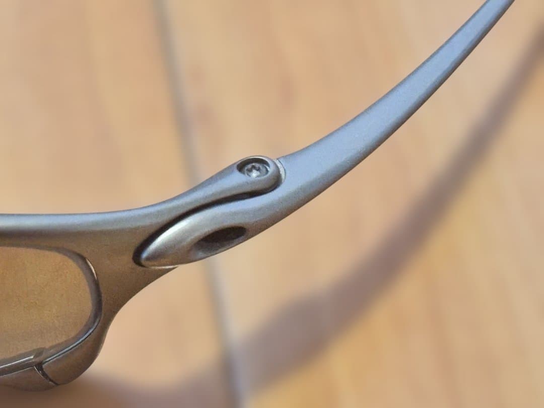 B*E様 【希少個体】Oakley Julietサングラス 偏光レンズ歪みなく入