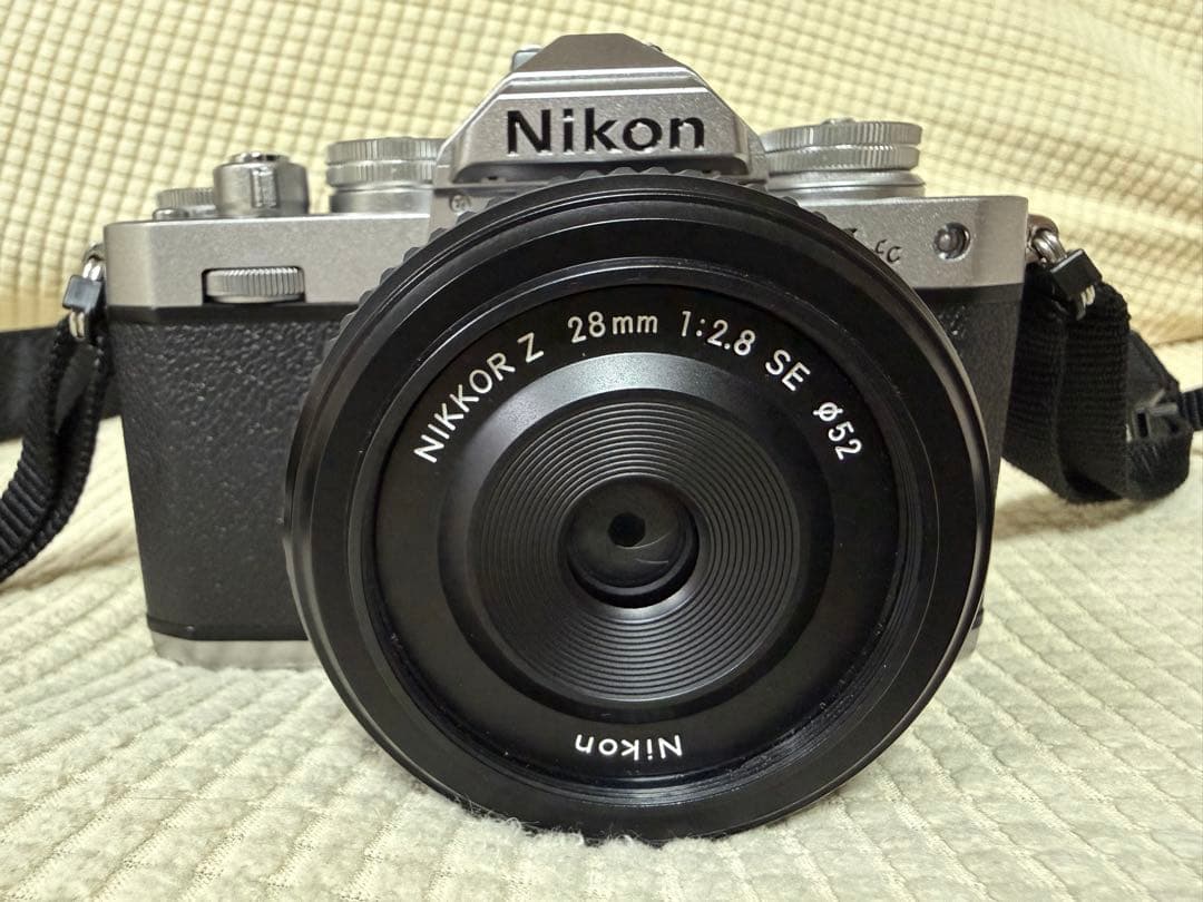 Nikon Z fc 一眼レフカメラ 28mmレンズ付き