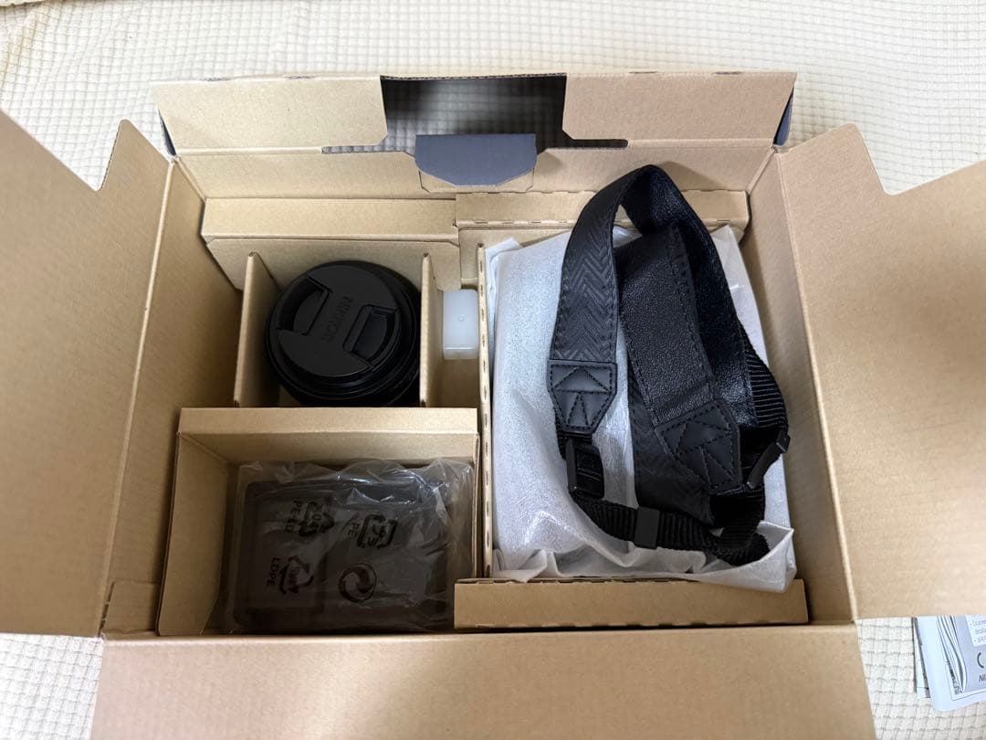 Nikon Z fc 一眼レフカメラ 28mmレンズ付き