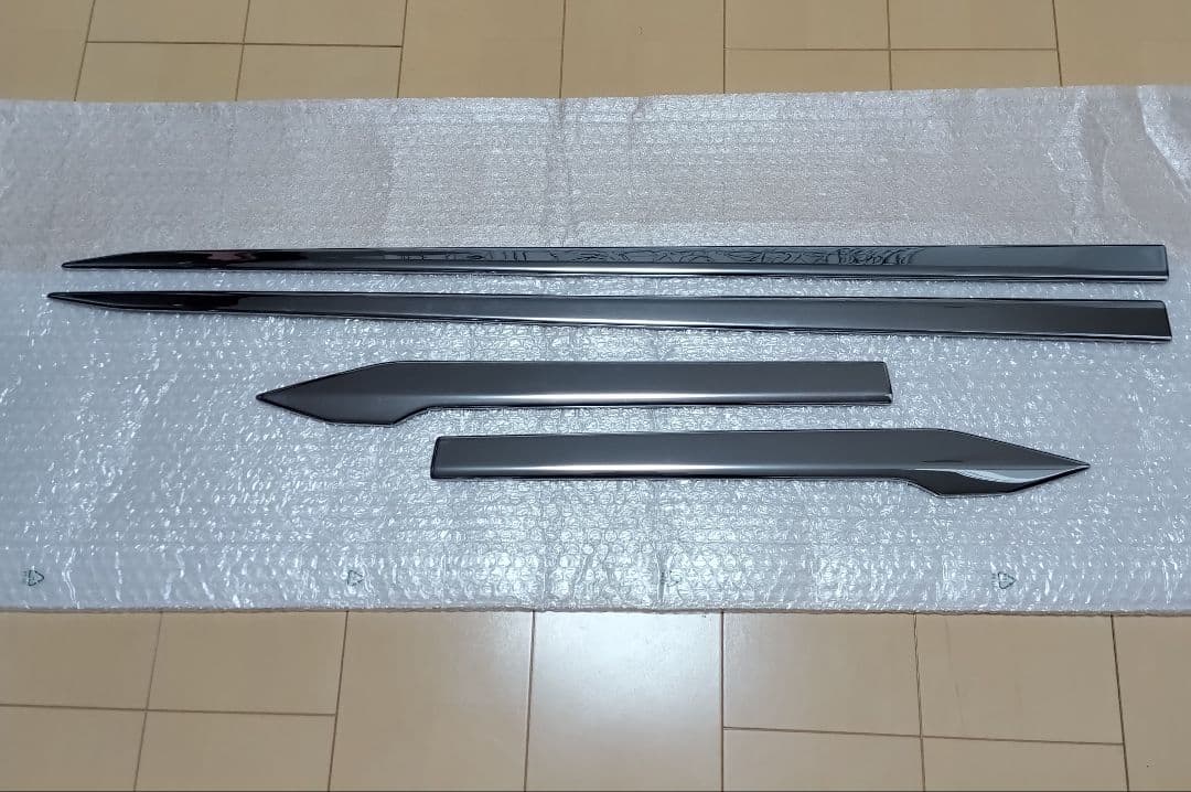 カローラツーリング　ドア　サイド　ガーニッシュ　モデリスタ