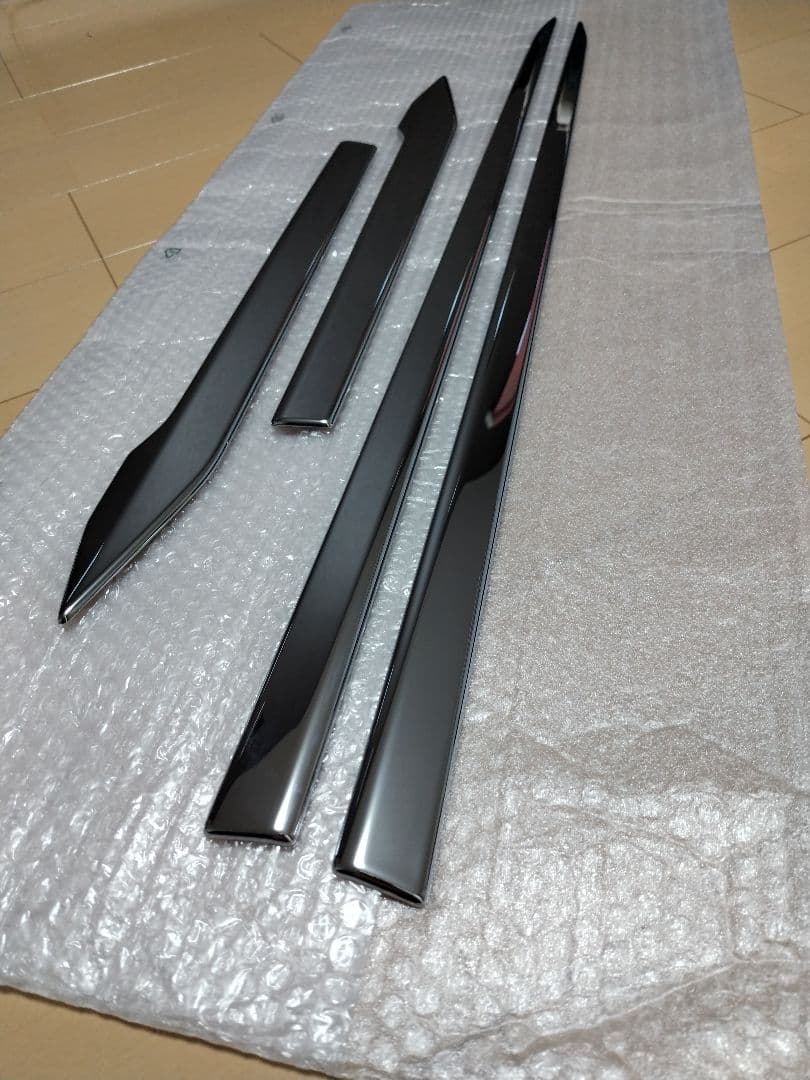 カローラツーリング　ドア　サイド　ガーニッシュ　モデリスタ