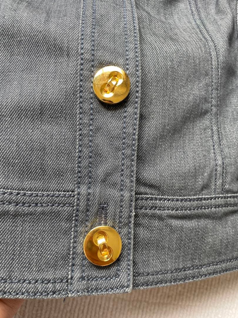 エスカーダ ジャケット 36 デニム風 ゴールドボタン 美シルエット