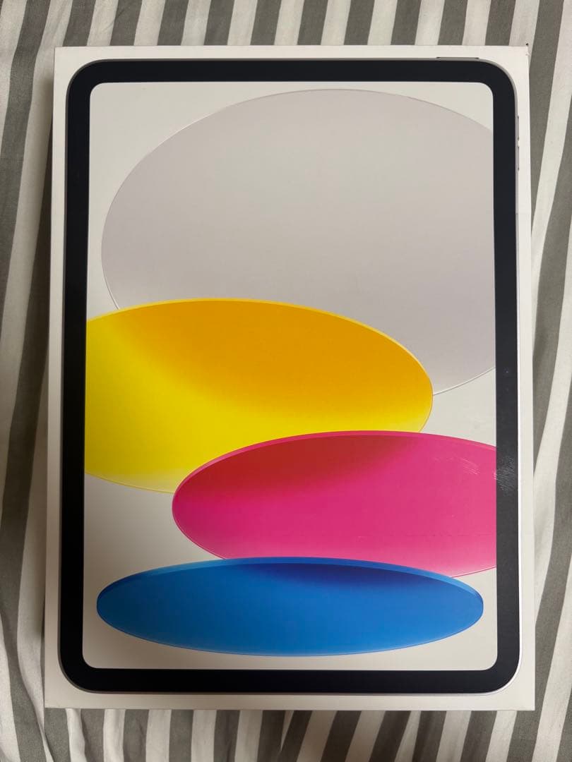 Apple iPadA16 128GB 最新モデル　シルバー　充電ケーブル付き