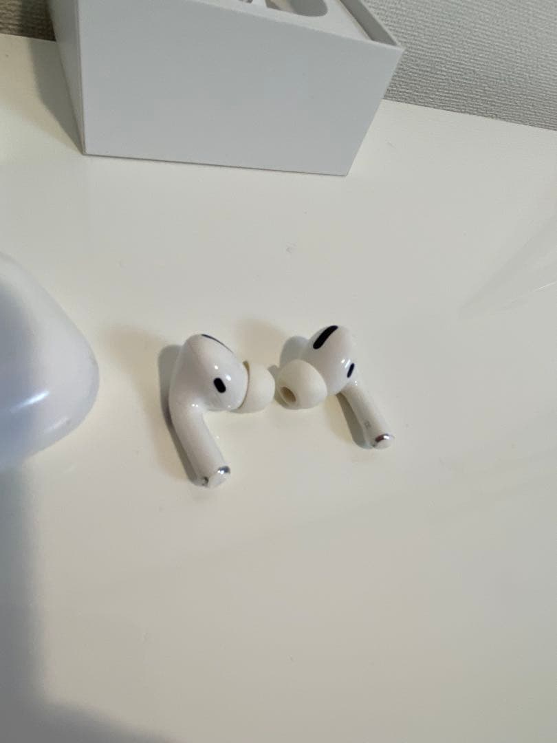 AirPods Pro ワイヤレス充電ケース付き片耳雑音