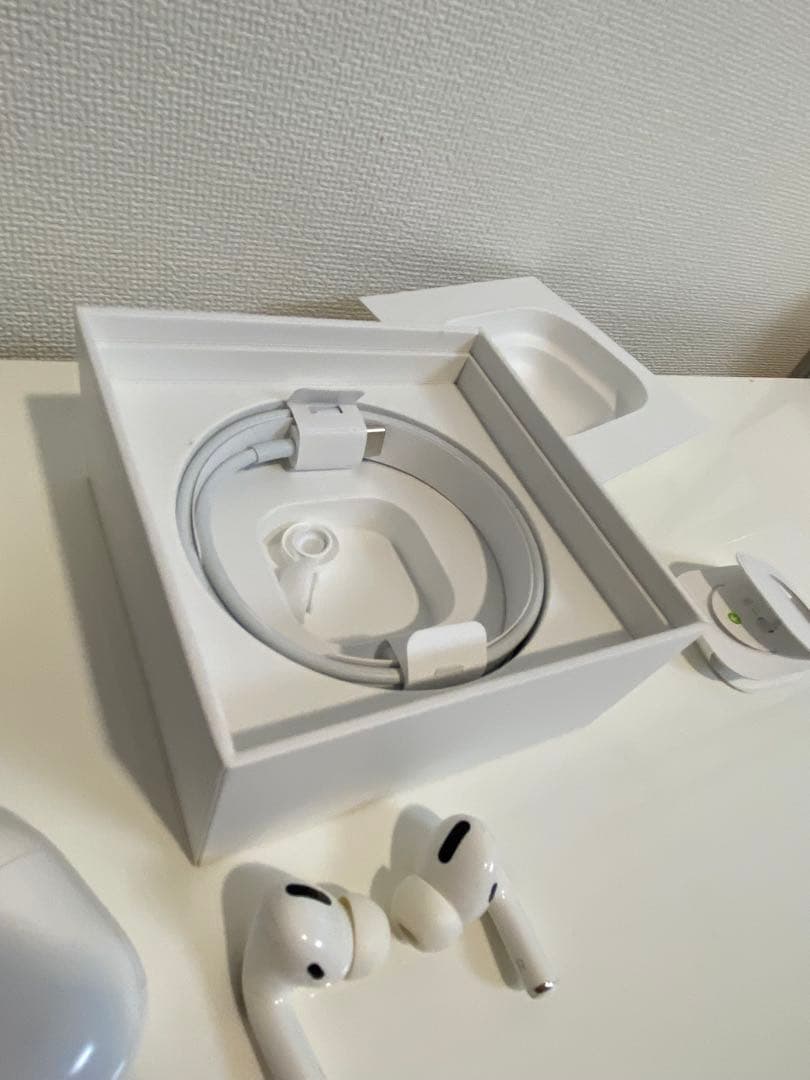 AirPods Pro ワイヤレス充電ケース付き片耳雑音