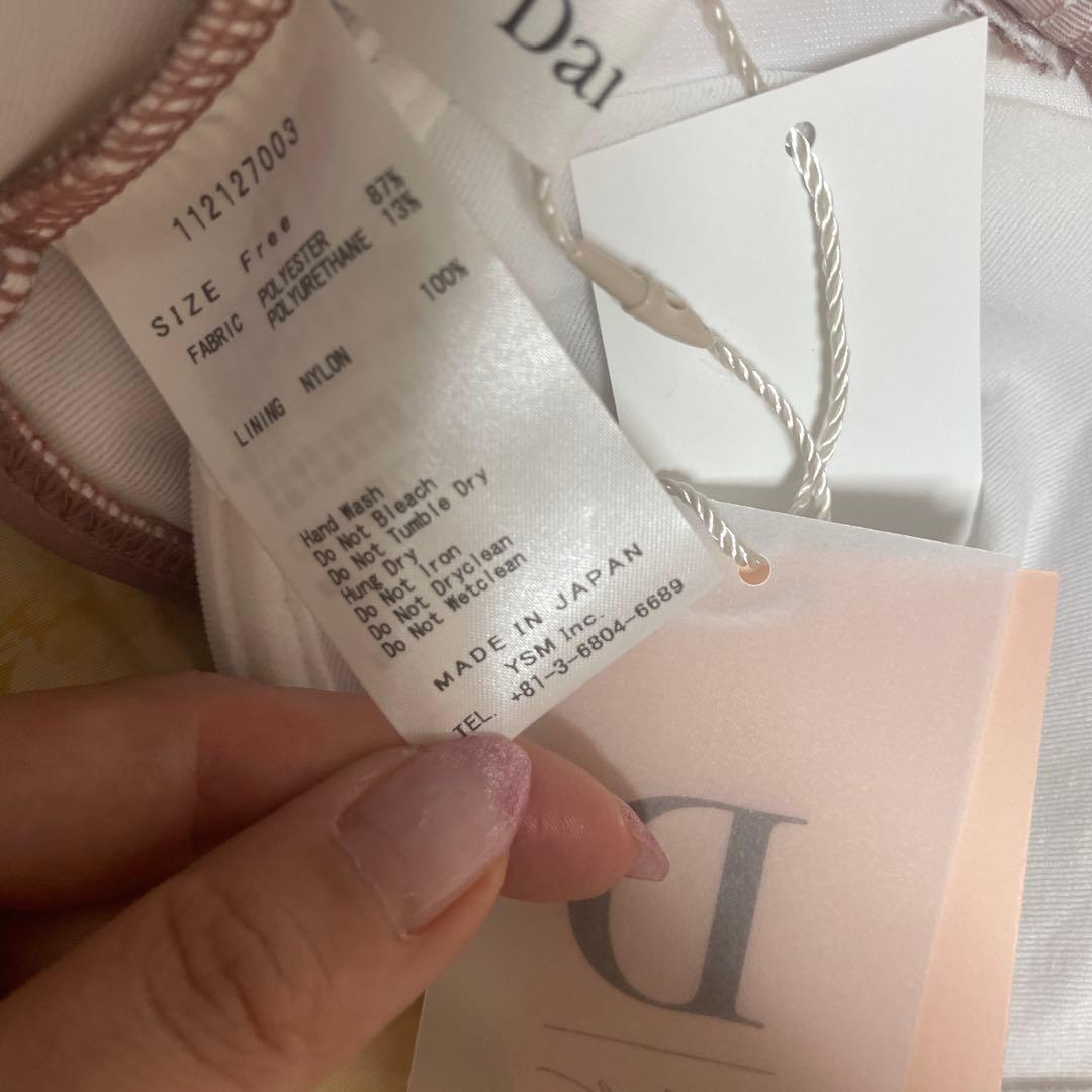 新品 タグ付き Darich ダーリッチ ピンク フラワー ビキニ 水着