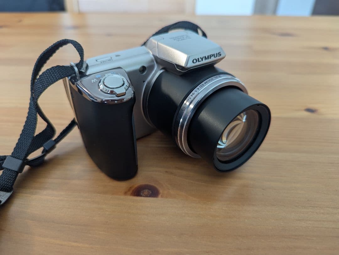 OLYMPUS SP-620UZ コンパクトデジタルカメラ シルバー