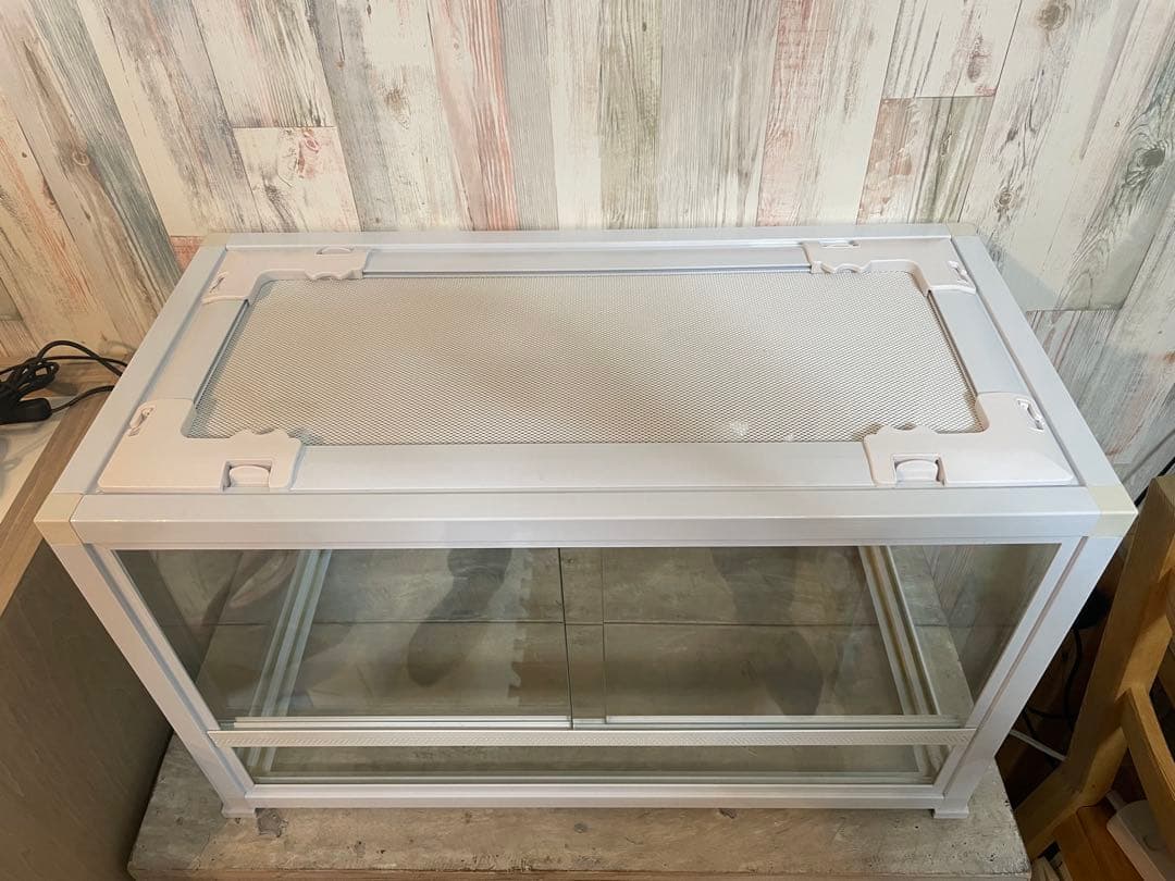 爬虫類ケージ　60×30×35 ホワイト　美品