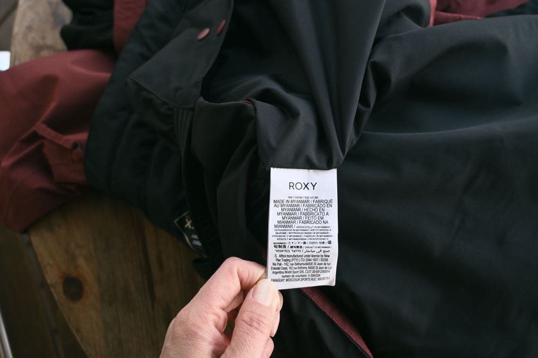 2026/2/13クリーニング済　ROXY GORE-TEXスノーボードウェア