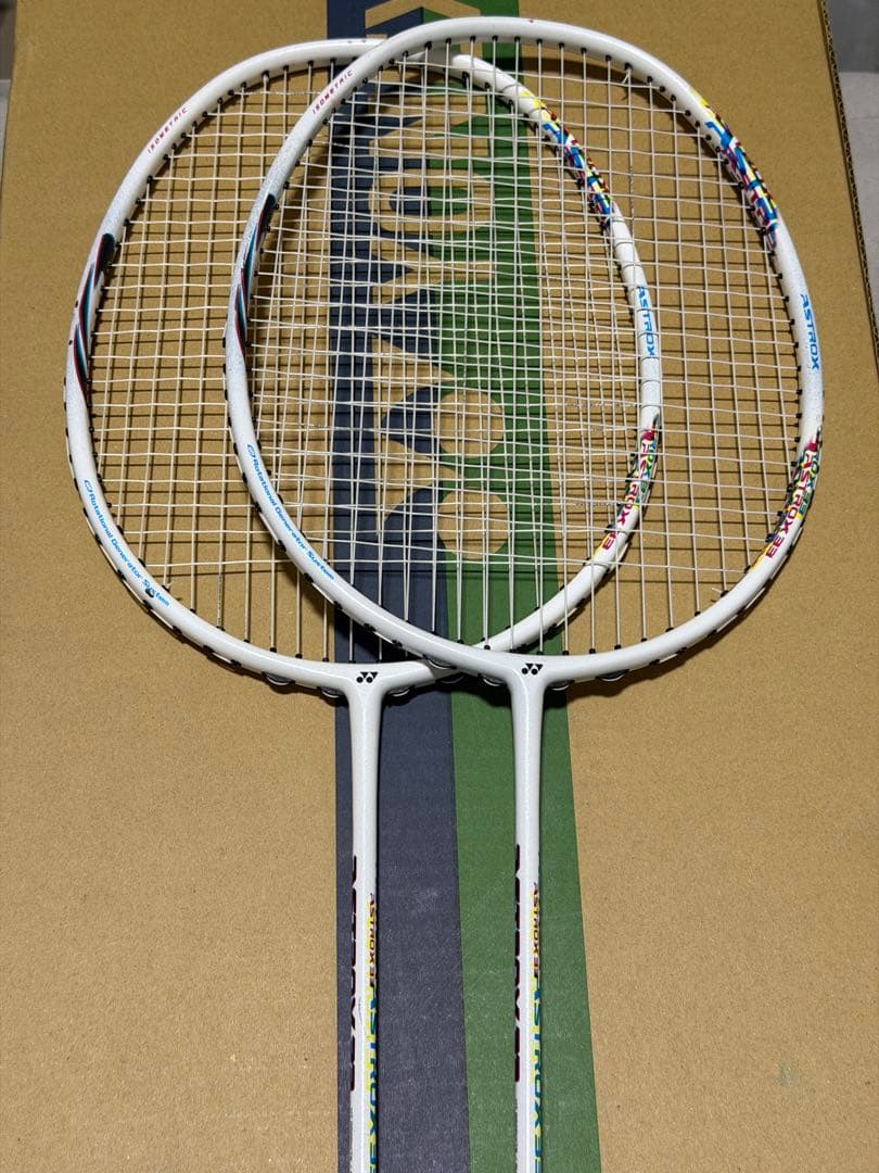 YONEX アストロクス33 バドミントンラケット 2本セット