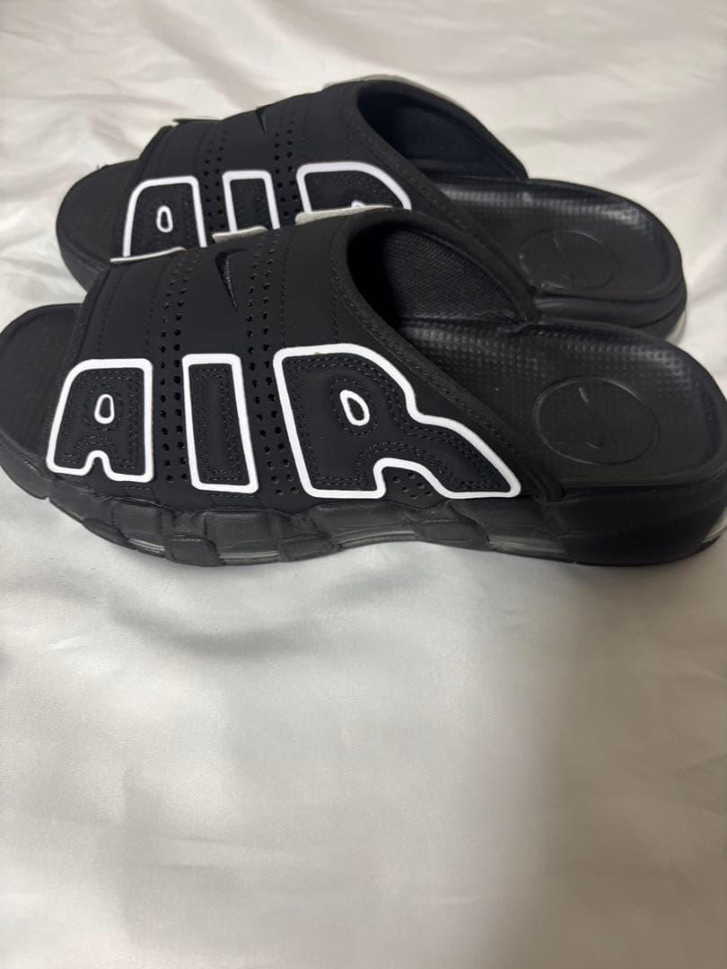 NIKE エアモアアップテンポ スライド