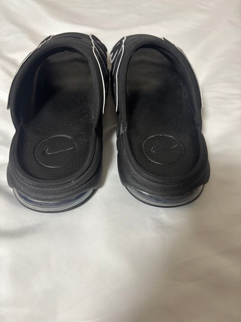 NIKE エアモアアップテンポ スライド