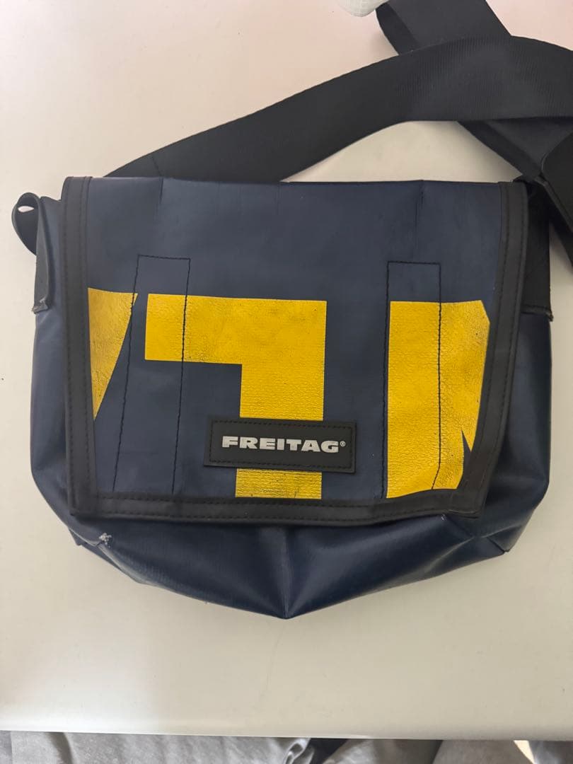 FREITAG f11ショルダーバッグ ネイビー/イエロー