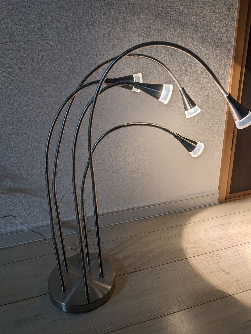 廃盤　イケア Tived フレキシブルアーム テーブルランプ 読書灯　シルバー