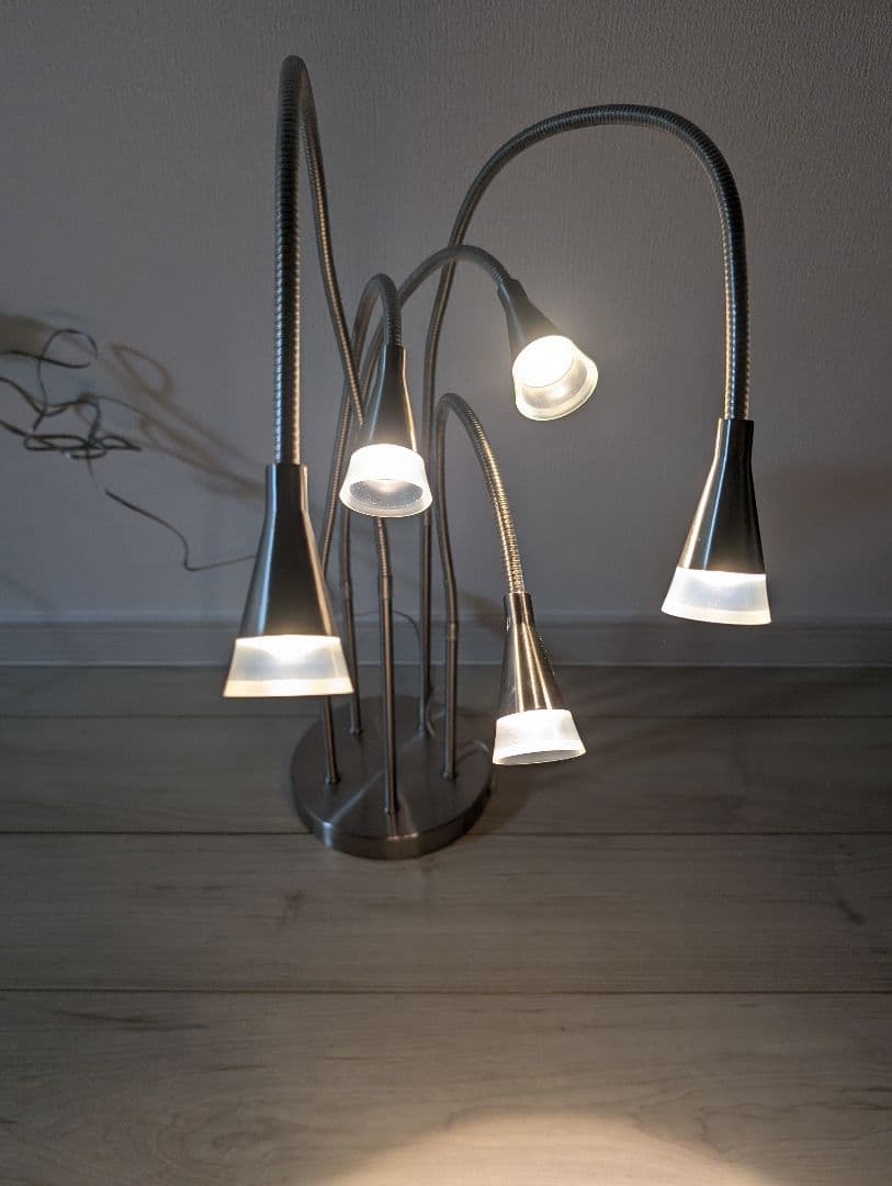 廃盤　イケア Tived フレキシブルアーム テーブルランプ 読書灯　シルバー