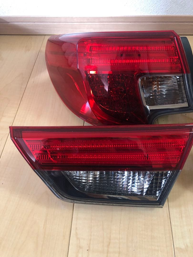 マークX130系中期後期純正テールランプ