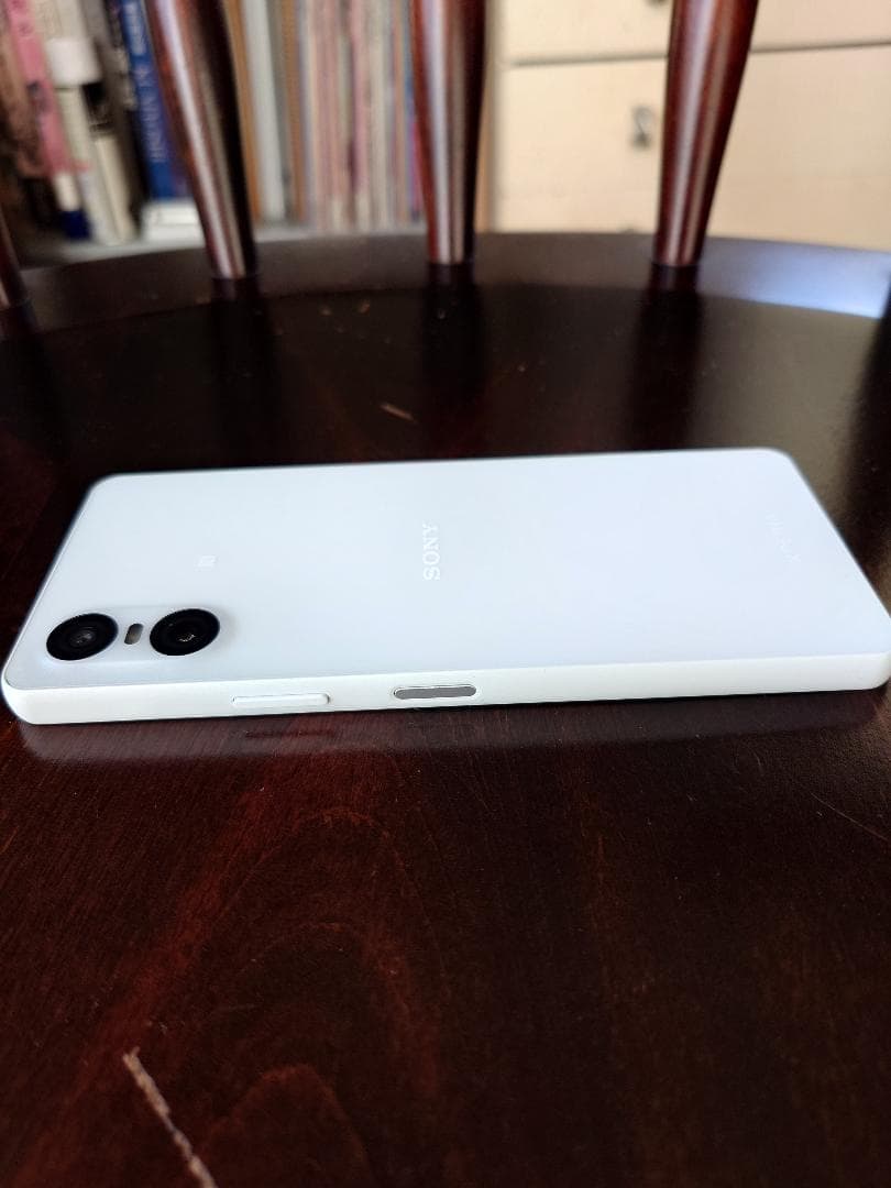 ★ほぼ新品★ Xperia 10 VI / SIMフリー / ホワイト