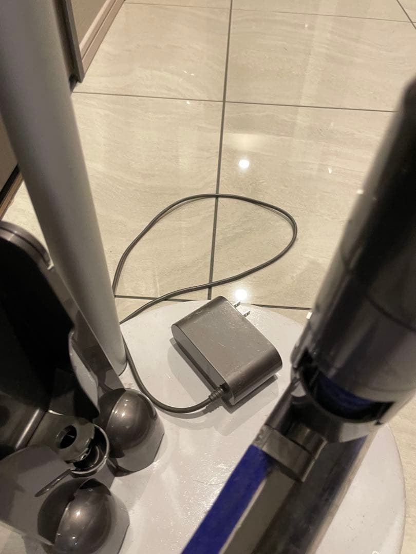 純正バッテリーDyson Digital Slim FluffySV18FF