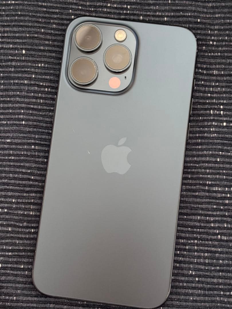 iPhone15 Pro Max 1TB 　US版　中古　シャッター音無し！　③