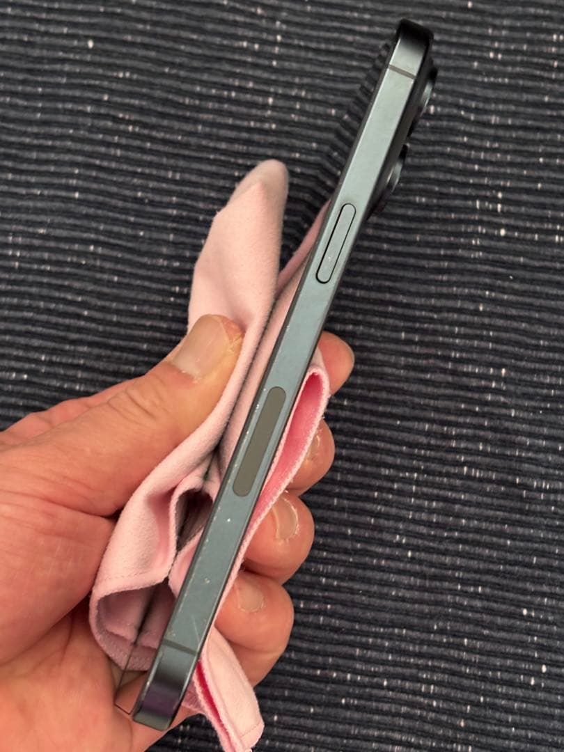 iPhone15 Pro Max 1TB 　US版　中古　シャッター音無し！　③