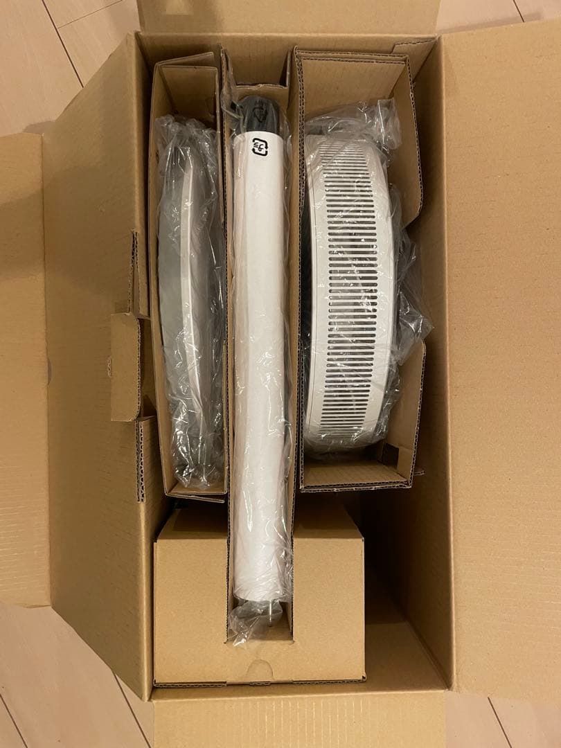 来年に備えて安価で！The GreenFan スタンド型扇風機 ホワイト