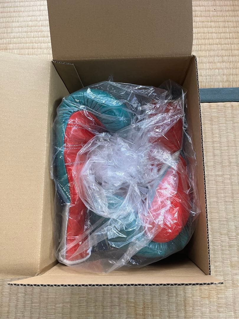 ウイニング製ボクシンググローブ公式試合用8oz（グリーン/レッド/シルバー）